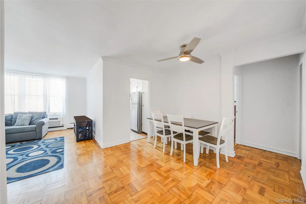 60 Hempstead Avenue 1o, Lynbrook