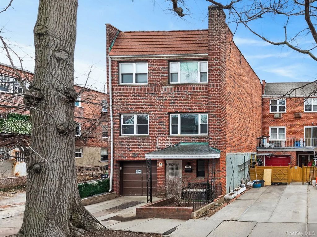 147-50 Barclay Avenue, Flushing