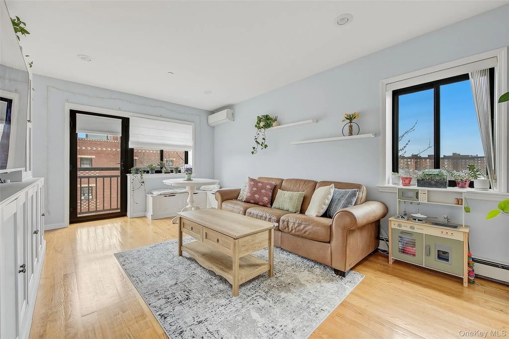 84-05 Queens Boulevard # 5c, Elmhurst