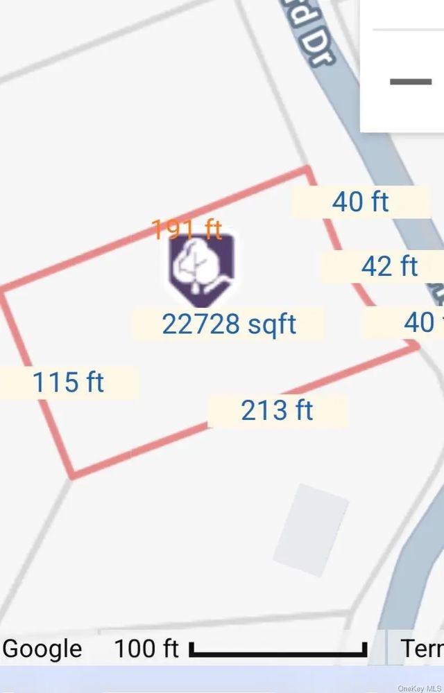 33 Hubbard Drive, Brewster