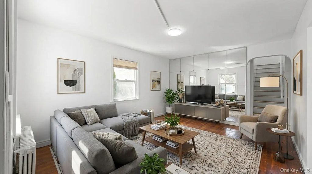 7 Everett Street, Valley Stream