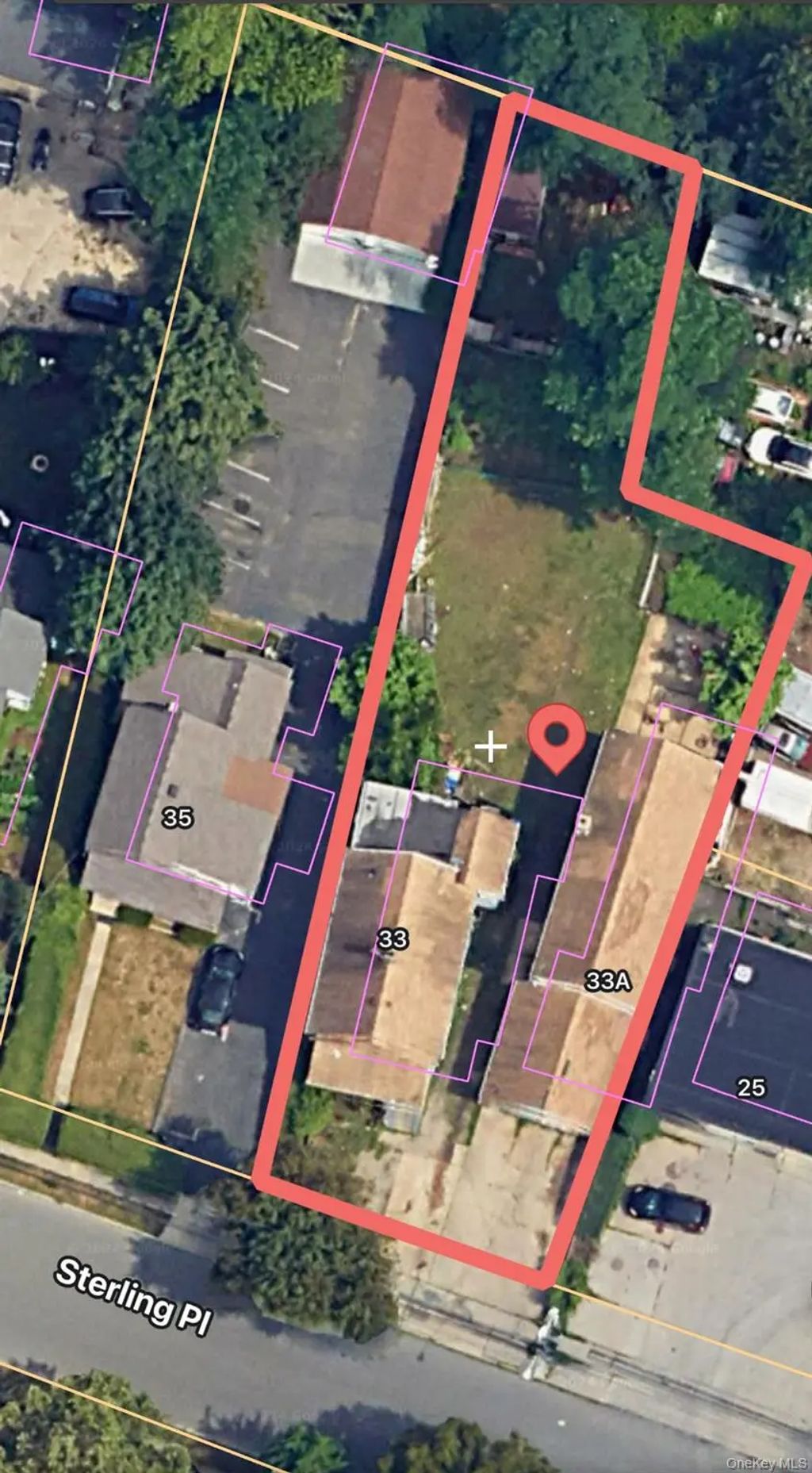 33 Sterling Pl, Amityville
