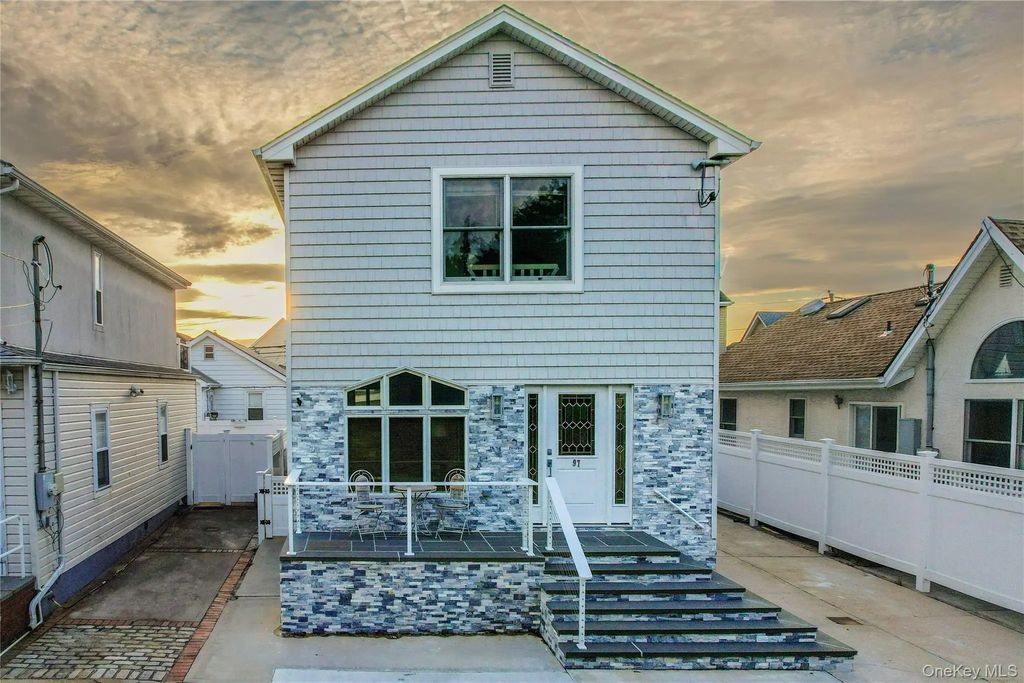 97 Cedarhurst Avenue, Point Lookout