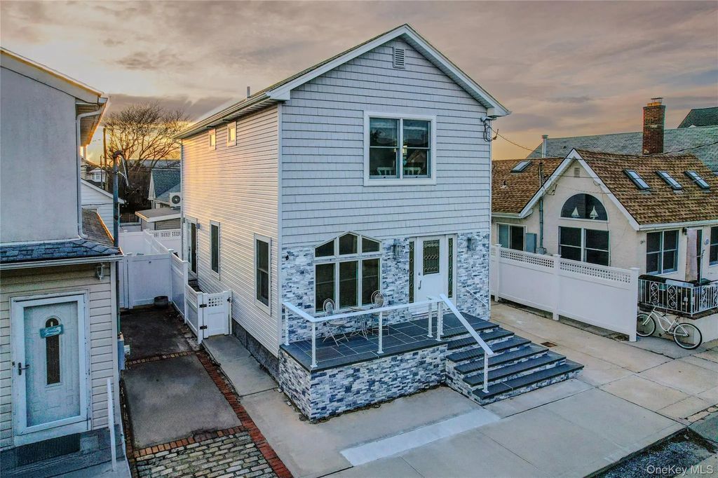 97 Cedarhurst Avenue, Point Lookout