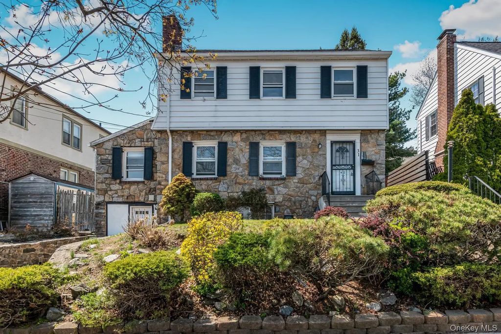 31 Emmett Place, Yonkers
