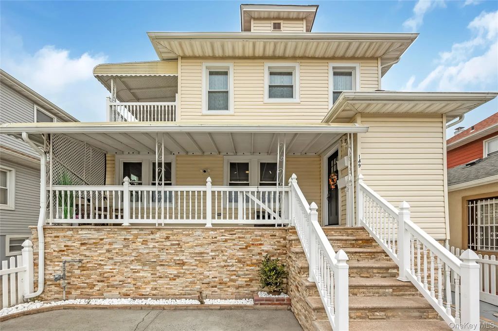 149 W Market Street, Long Beach