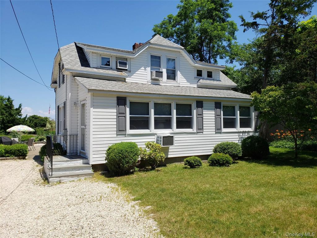 252 Asharoken Avenue, Northport