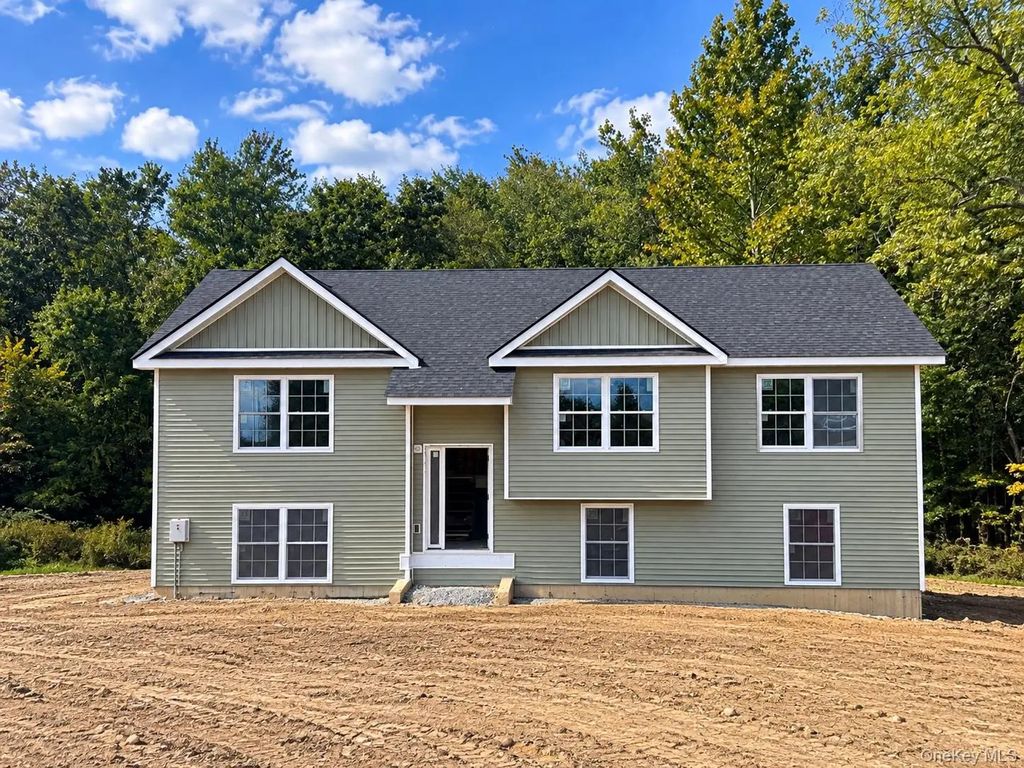 7 Lindenwood Lane, Newburgh