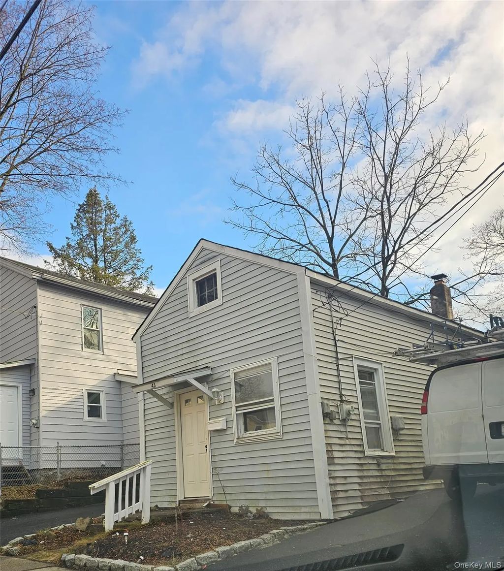 45 Knapp Avenue, Middletown
