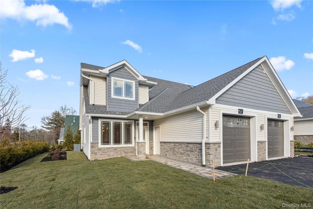 65 Dessau Circle, Spring Valley