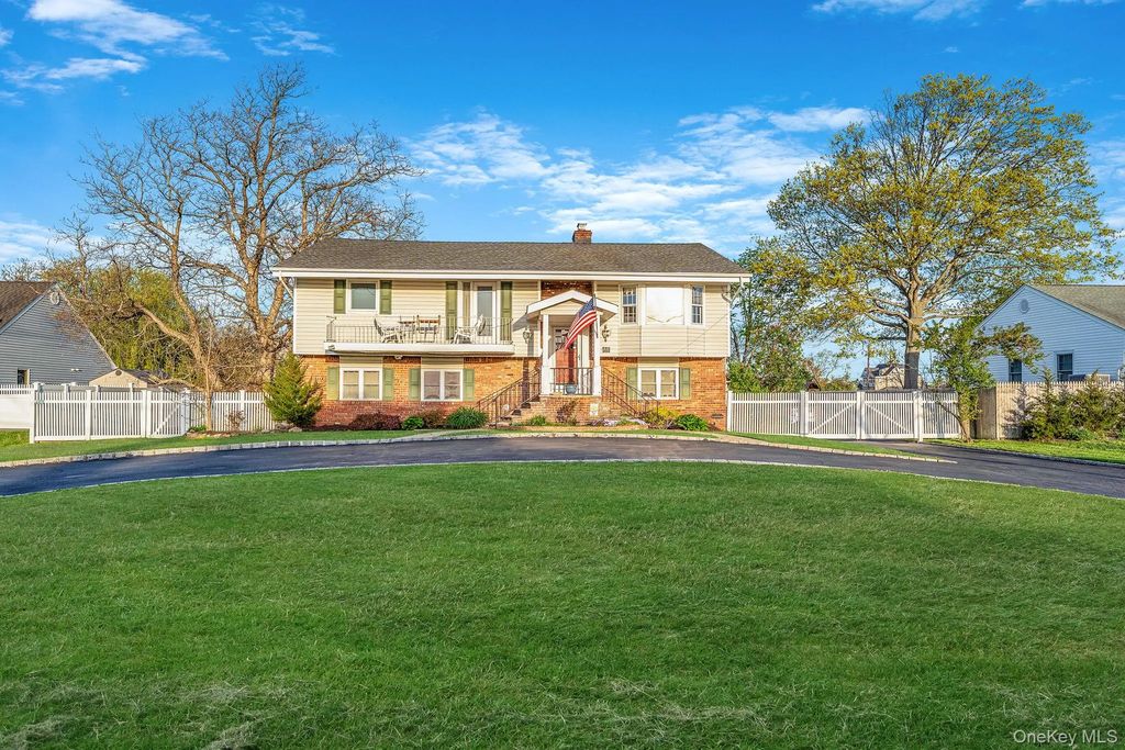 146 Awixa Avenue, Bay Shore