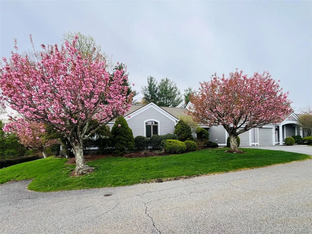 412 Heritage Hills # A, Somers
