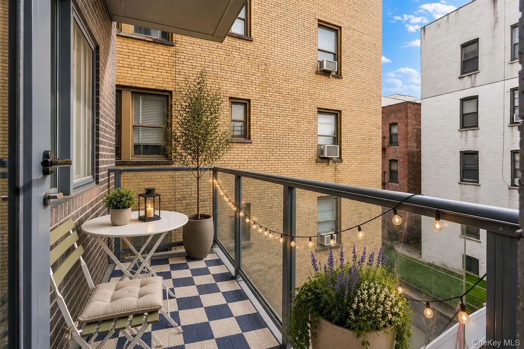 31-41 29th Street # 3b, Astoria