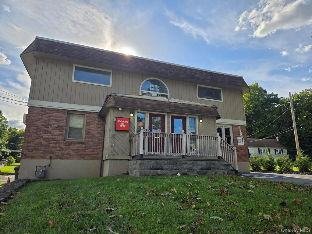 231 S Plank Road # 3 & 4, Newburgh