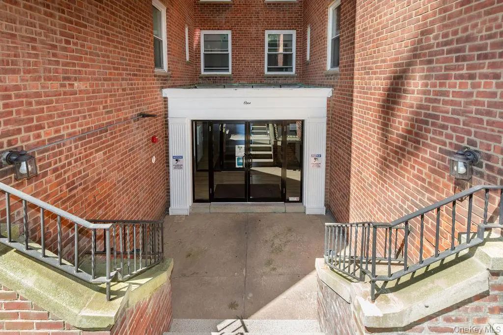 1 Hawley Terrace # 1f, Yonkers