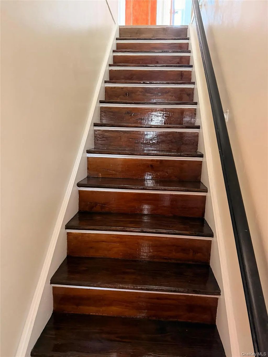 133 Elm Street 2nd Floor, Valley Stream