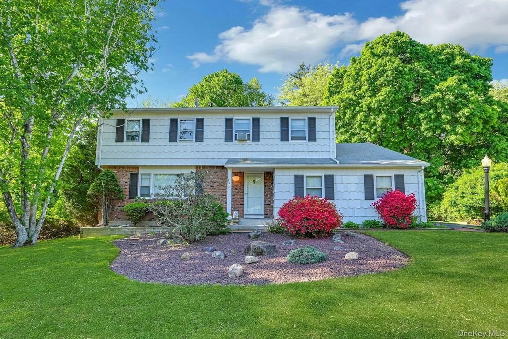 5 Catawba Drive, West Nyack
