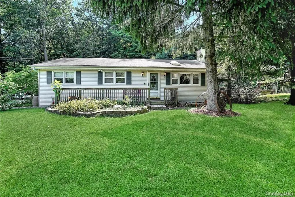 35 Peddler Hill Road, Monroe