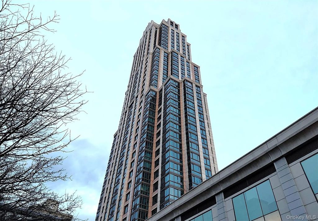 175 Huguenot Street # 1005, New Rochelle