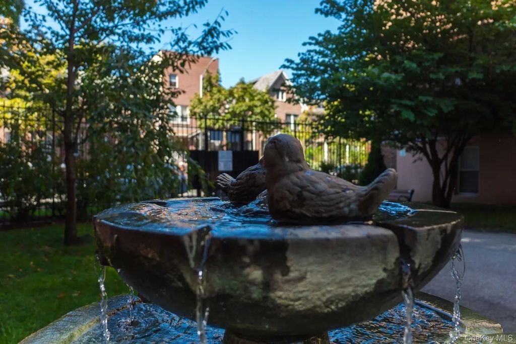 3345 90th Street # 3g, Jackson Heights