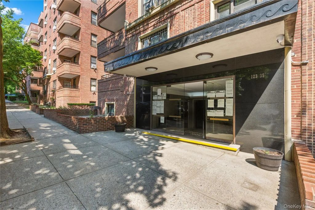 123-35 82nd Road # 4d, Kew Gardens