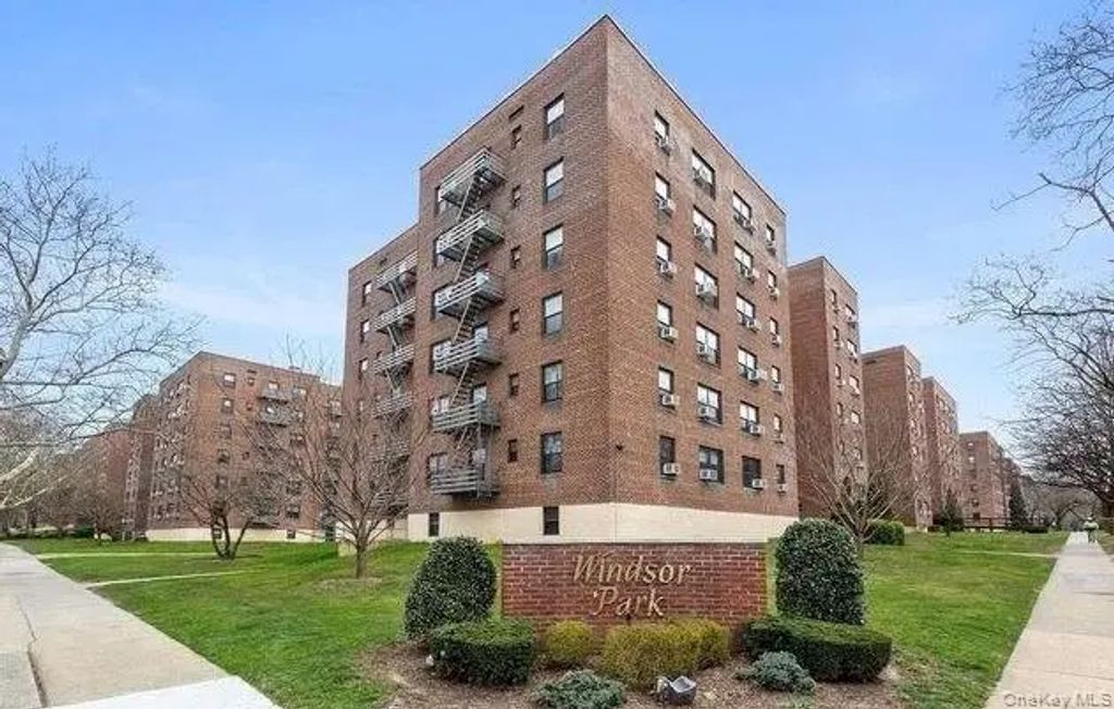 73-03 Bell Blvd. # 1o, Bayside
