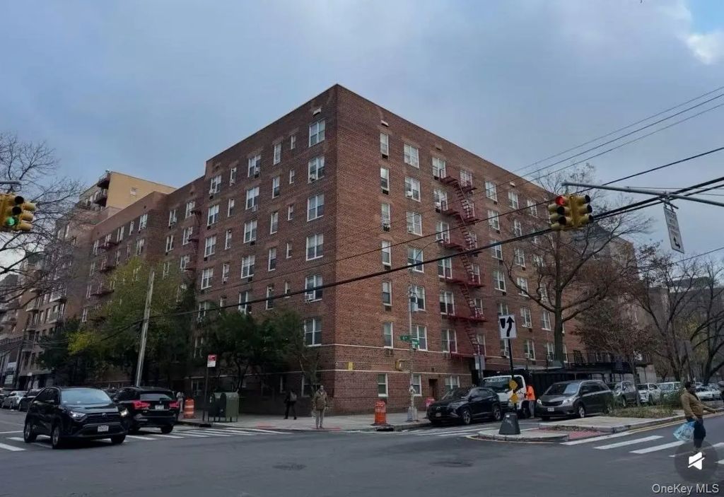 4107 Bowne Street # 3f, Flushing