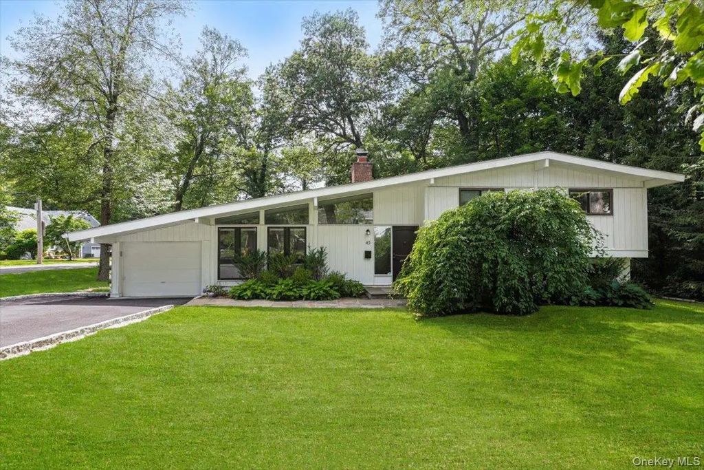 43 Winslow Road, White Plains