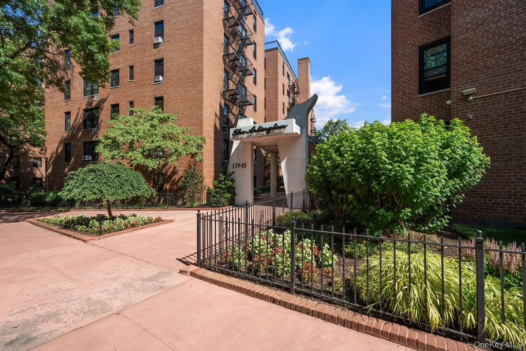 139-15 83rd Avenue # 117, Briarwood