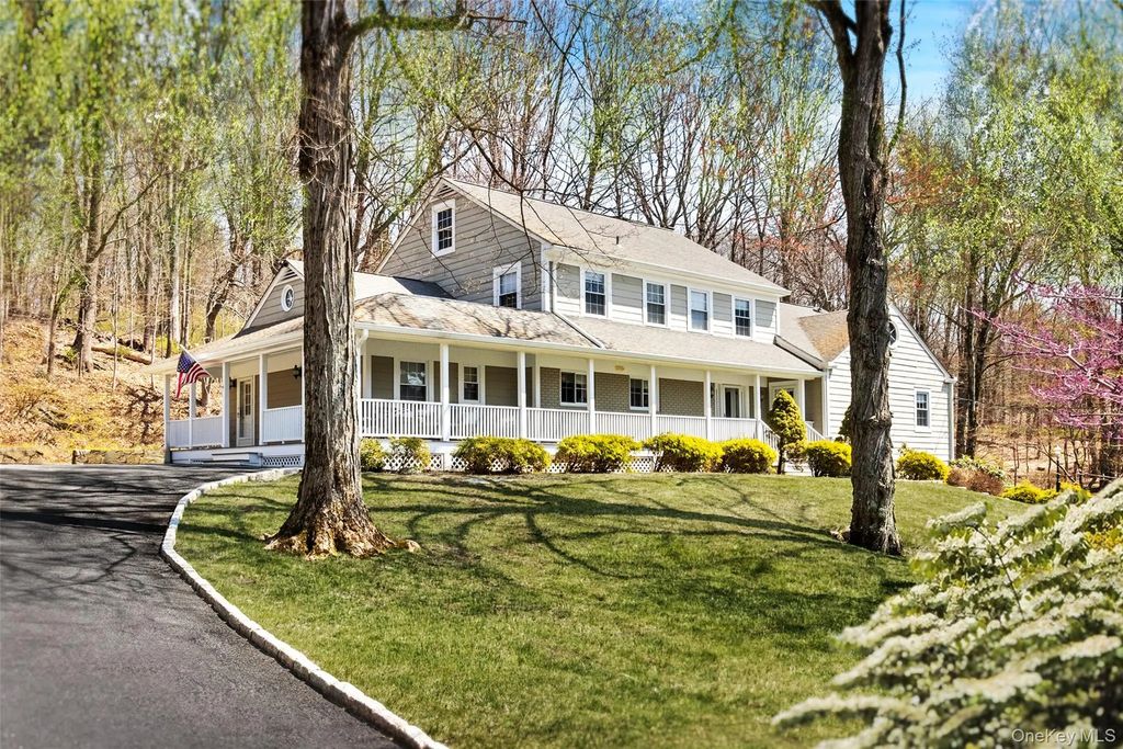 1 Hitching Post Lane, Chappaqua