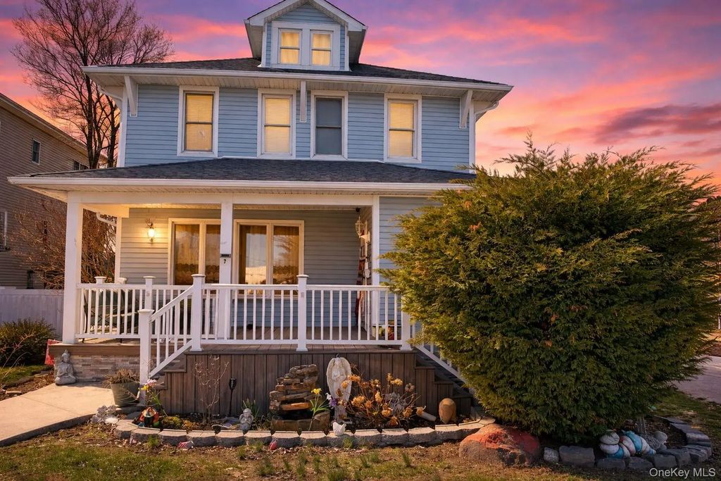 7 Meyer Avenue, Lawrence