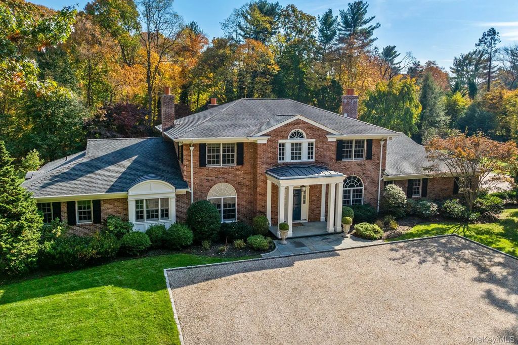 30 Underhill Road, Locust Valley
