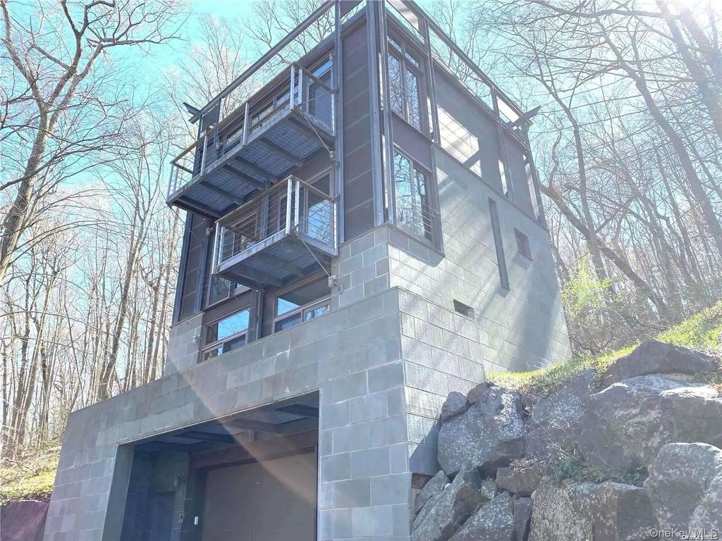 428 Harbor Road # C, Laurel Hollow