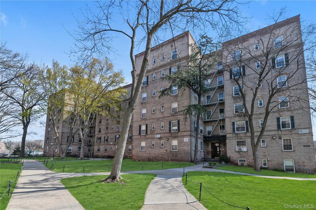 5142 30th Avenue # 5i, Woodside