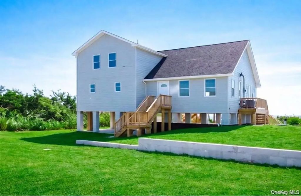 22 Rod Street, East Patchogue