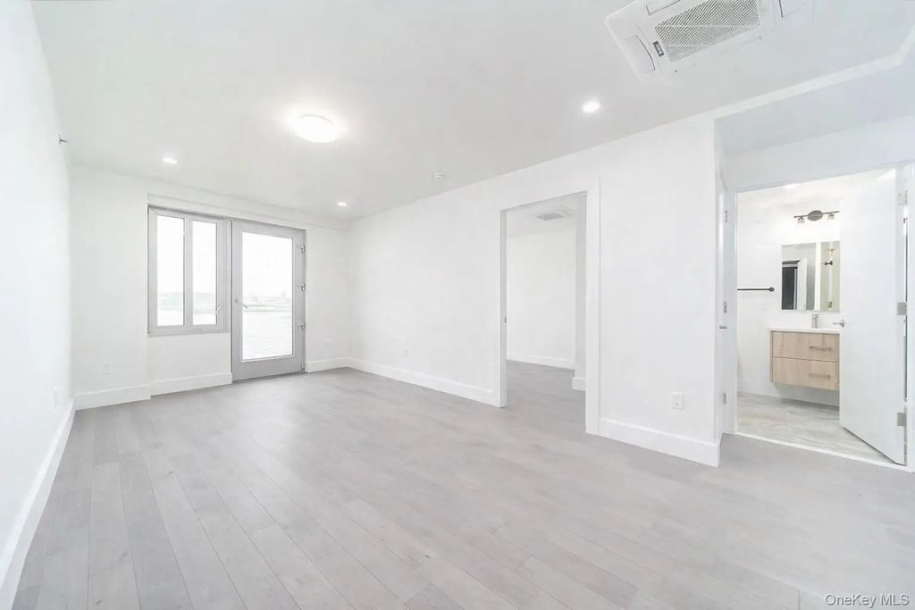131-19 Fowler Avenue # 4a, Flushing