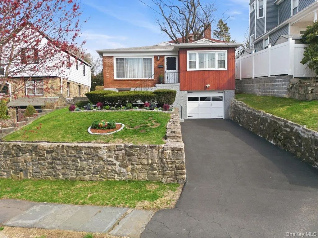 416 Hawthorne Avenue, Yonkers