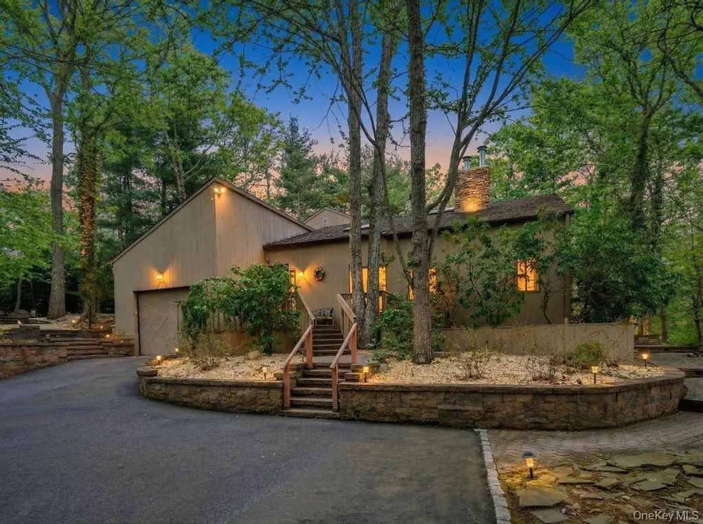1 Audubon Gate, Miller Place