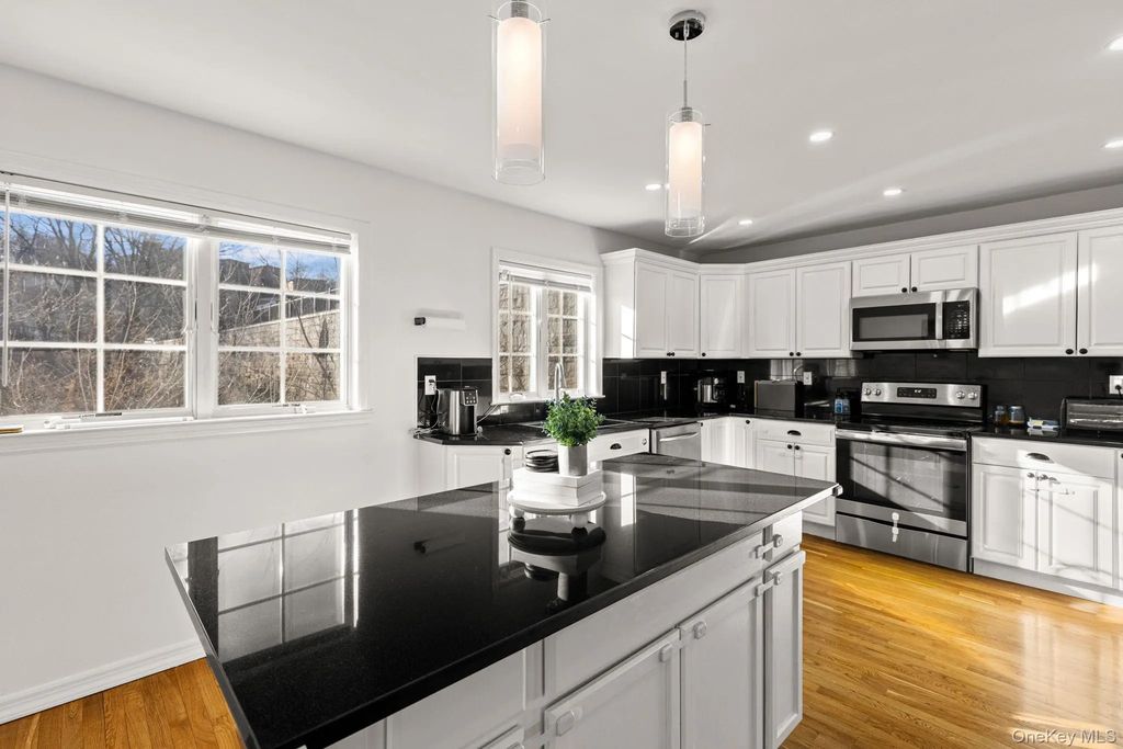 7-2 Wells Park Drive, Yonkers