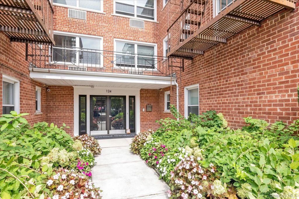 124 S Park Avenue # 1-p, Rockville Centre