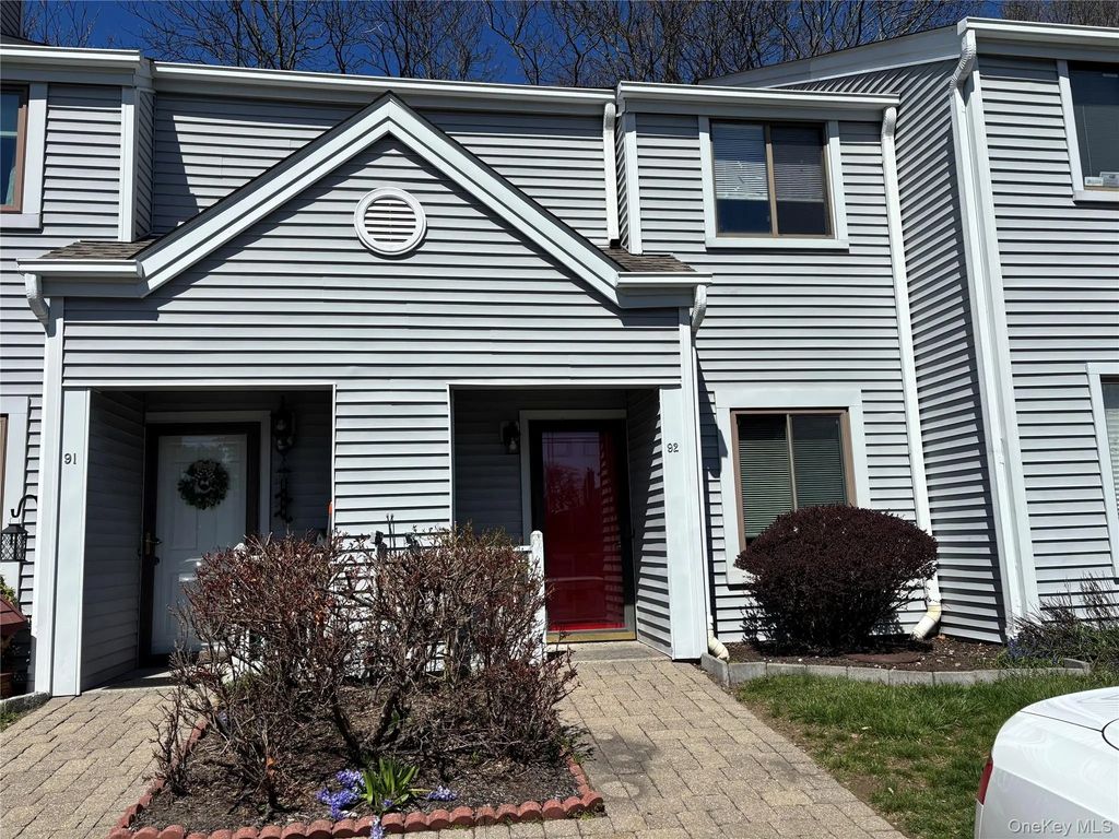 92 Lake Ridge Cove, Mohegan Lake