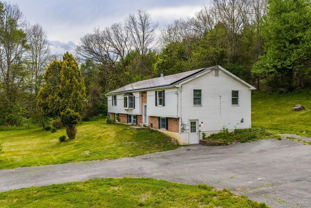 505 County Route 12, New Hampton