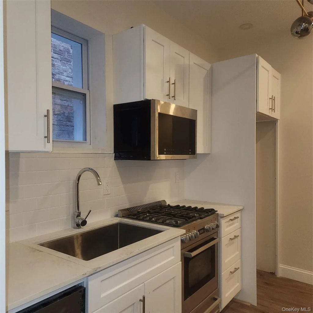 93 Elliott Avenue # 2, Yonkers