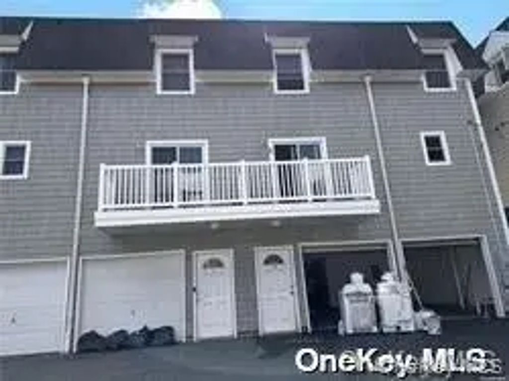 420 N Corona Avenue #5, Valley Stream