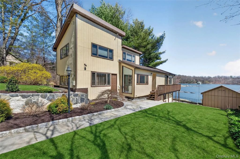 3 Lakeside Road, Mahopac