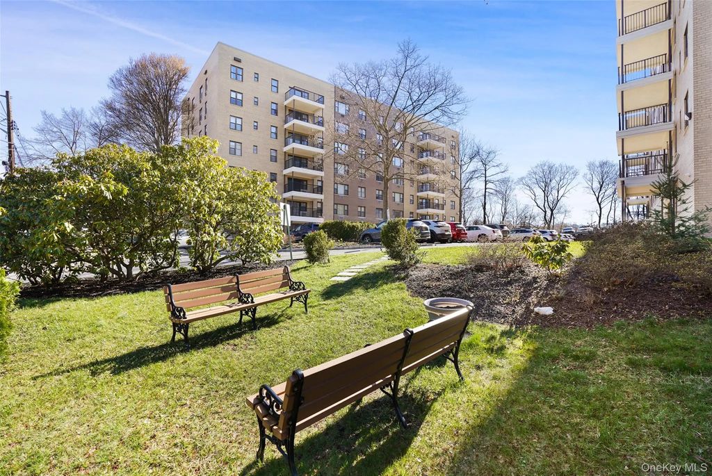 25 Stewart Place # 615, Mount Kisco