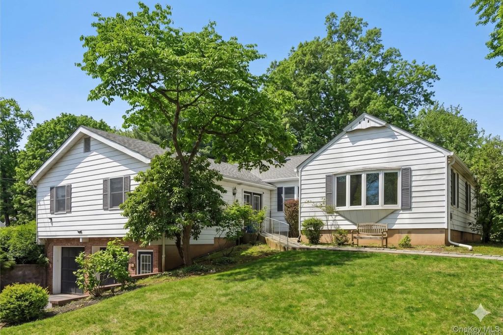 254 Congers Road, New City