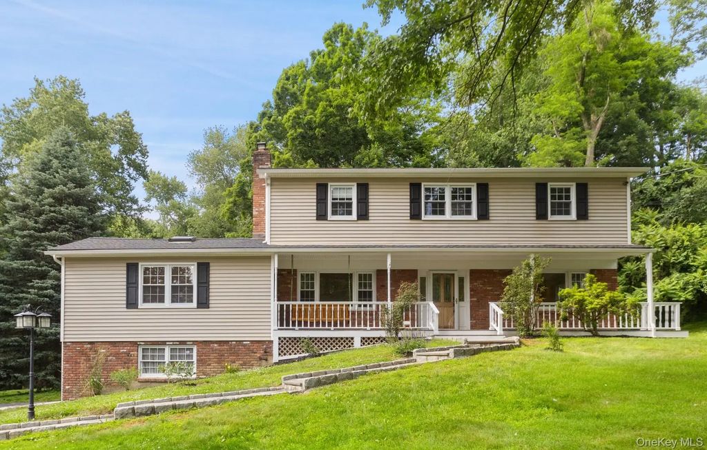 2 Lalli Drive, Katonah