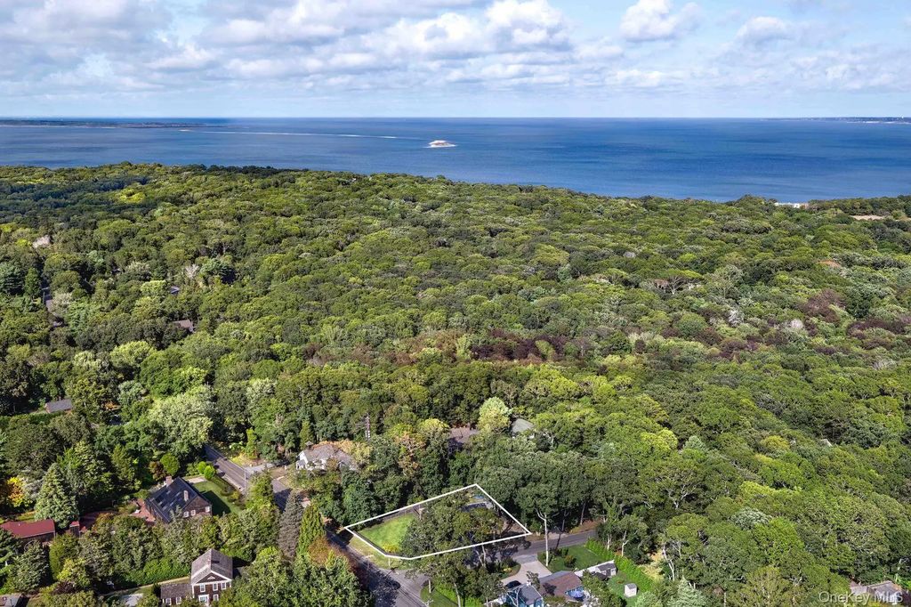 3 Chapel Lane, East Hampton