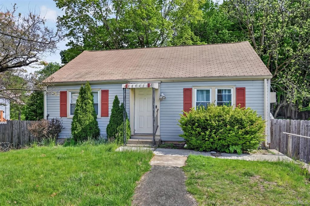 20 Hilltop Drive, New Windsor